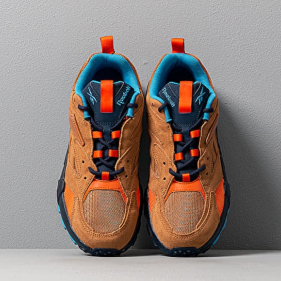 Reebok Shoes - Reebok Aztrec sneaker